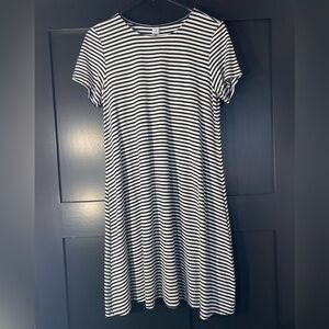 4/$16 Old Navy Dress
